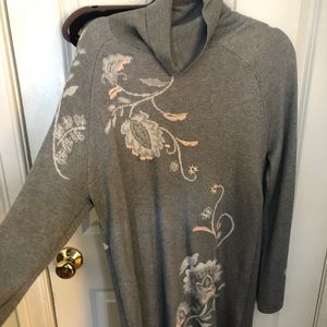 Grey Long Sweater with sparkles and flower details